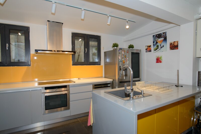 Alba Iulia, Unirii, inchiriere apartament 2 camere cu terasa.